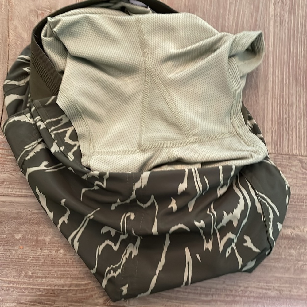 Athleta Vienna cargo skort. Size 4. Excellent condition - Picture 13 of 14